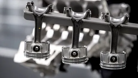 Mercedes-AMG prezintă cel mai puternic motor în patru cilindri din lume - GALERIE FOTO