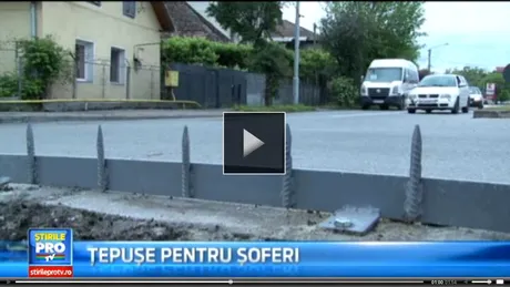 Primarul din Bistriţa le-a pregătit şoferilor ţepe în sensuri giratorii! Pentru panseluţe...