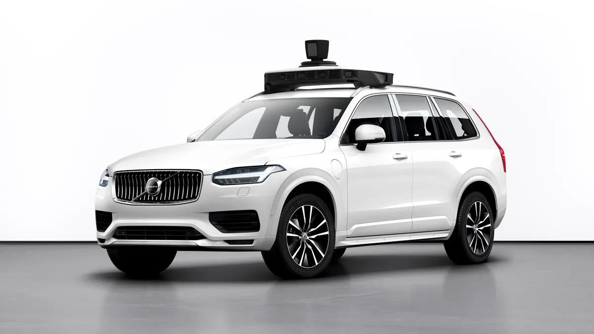 Volvo şi Uber au prezentat varianta de producţie a maşinii lor autonome - VIDEO