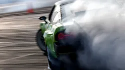 Poliția Română avertizează: driftul și manevrele agresive în trafic duc la suspendarea permisului pentru 30 de zile