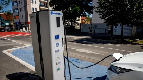 Cum include mașinile electrice prima stradă smart din România
