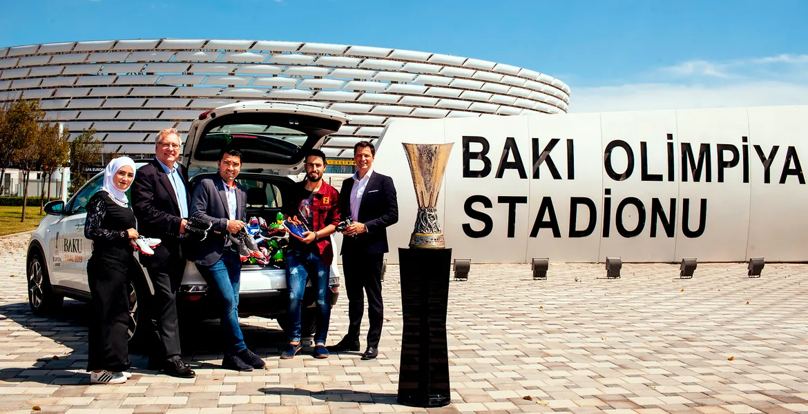 Kia Motors organizează o campanie de donaţii prin fundaţia UEFA pentru a oferi ghete de fotbal tinerilor refugiaţi