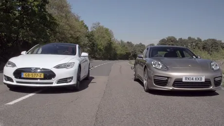 VIDEO: Tesla Model S P85D îşi încordează muşchii lângă Porsche Panamera Turbo S
