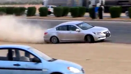 Video: Arabilor le plac drifturile riscante, în plin trafic!!!