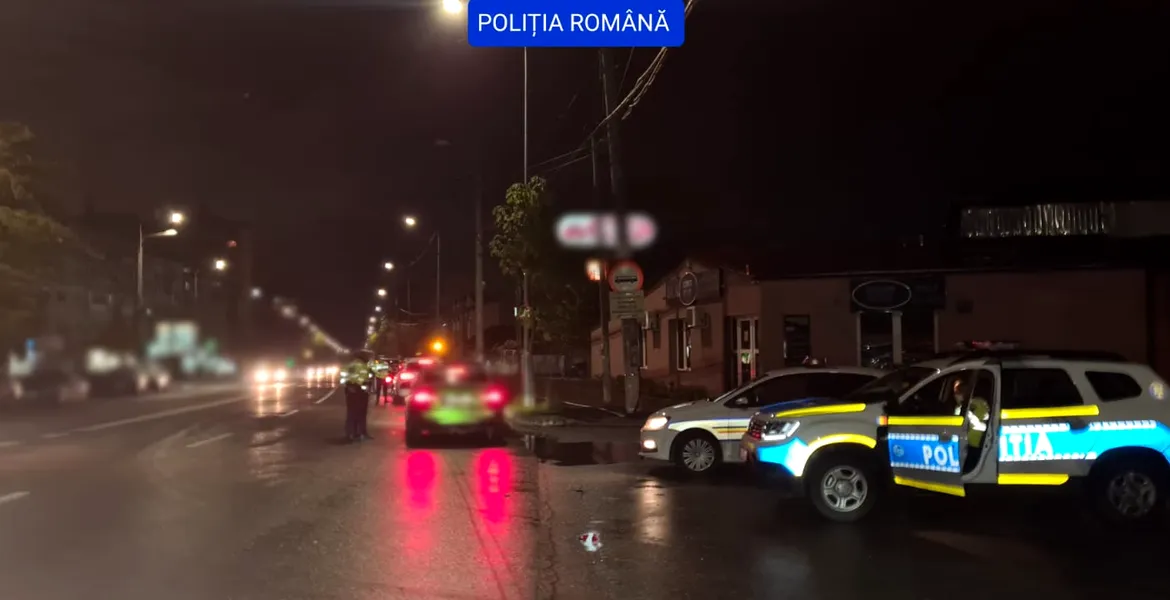 Un şofer prins după o depăşire pe linie continuă a scăpat de amendă. A dat mită prăjituri şi un tort de nuntă