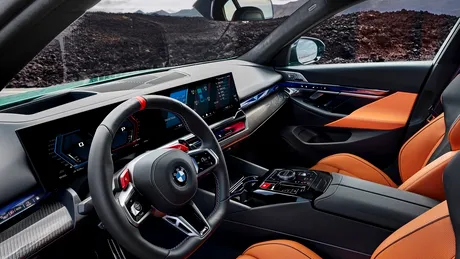 Ecranele tactile nu sunt totul: ce ne învață BMW și Mazda, explicat de Vlad Micșunescu