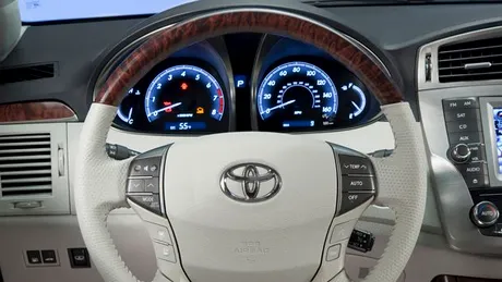 Toyota  - probleme la direcţie