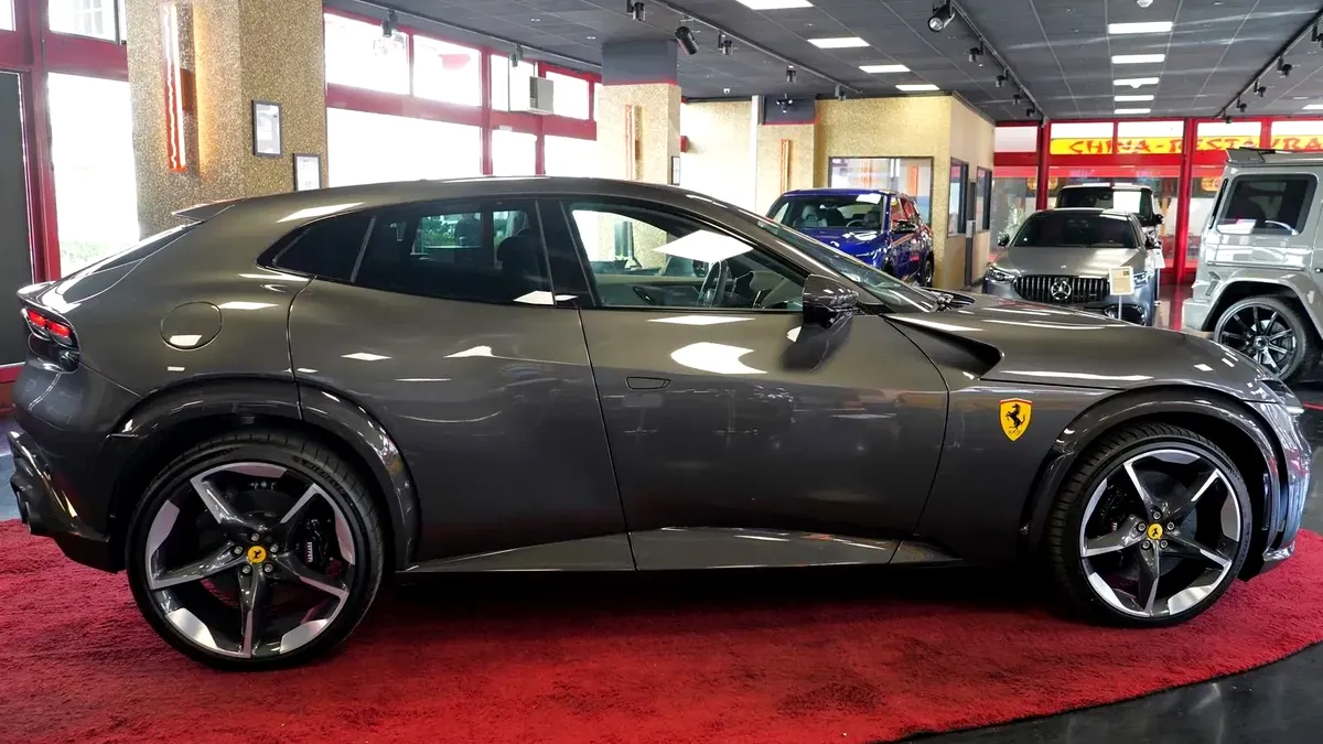 Ferrari Purosangue a ajuns pe Autovit cu prețuri astronomice. Un milion de euro îți cumpără cel mai nou model al italienilor