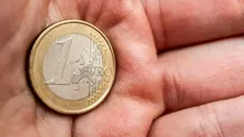 Moneda de 1 EURO care valorează cât un salariu net în România. Vezi dacă o ai prin casă!