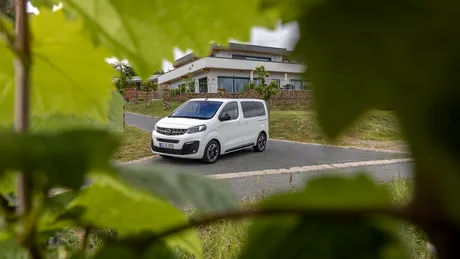 Opel Zafira Life vine în trei variante de lungime, cu până la nouă scaune. Când apare versiunea complet electrică - GALERIE FOTO