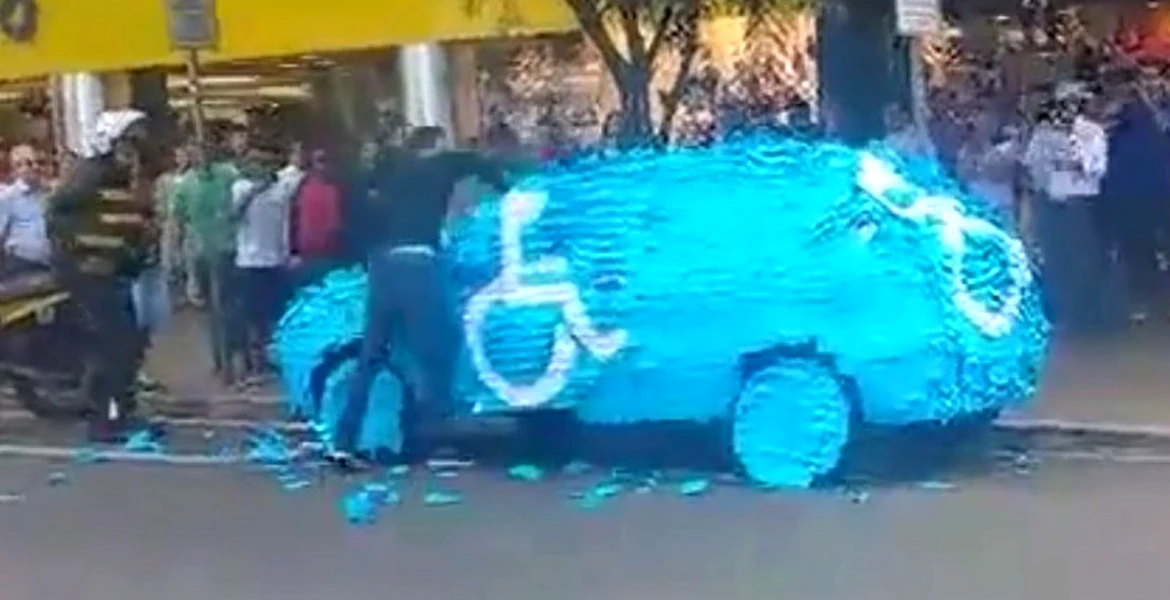 VIDEO: Farsă sau realitate? Ce păţeşti când parchezi ilegal pe locul rezervat persoanelor cu handicap