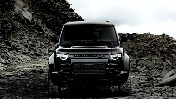 Ediție specială pentru noul Land Rover Defender OCTA. Îl poți avea în orice culoare, atât timp cât este negru