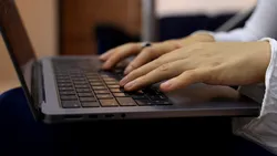 Ghid de seară liniștită: cum împaci sesiunile de cazino online cu restul vieții — CazinoTare.ro (P)