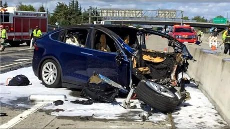 Șoferul de Tesla, ucis când mașina rula pe Autopilot, reclamase probleme la sistem