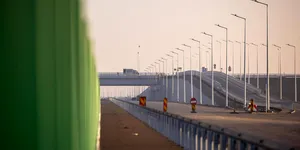 Explozivi folosiți la construcția Autostrăzii Sibiu-Pitești: detalii video din șantierul montan