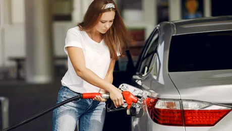 BMW și Toyota lansează un test în condiții reale cu benzină din surse sustenabile