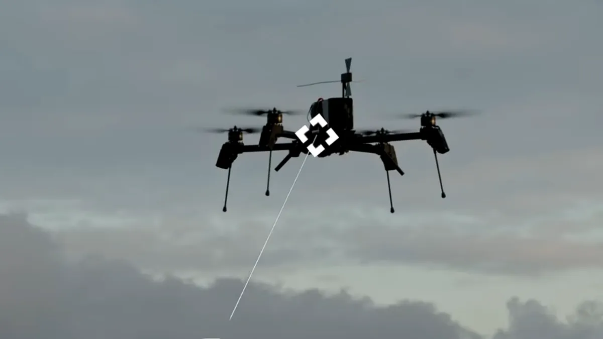 Video / Ucraina lansează Linza 3.0: drona cu AI care poate transporta 4 kg pe 15 km