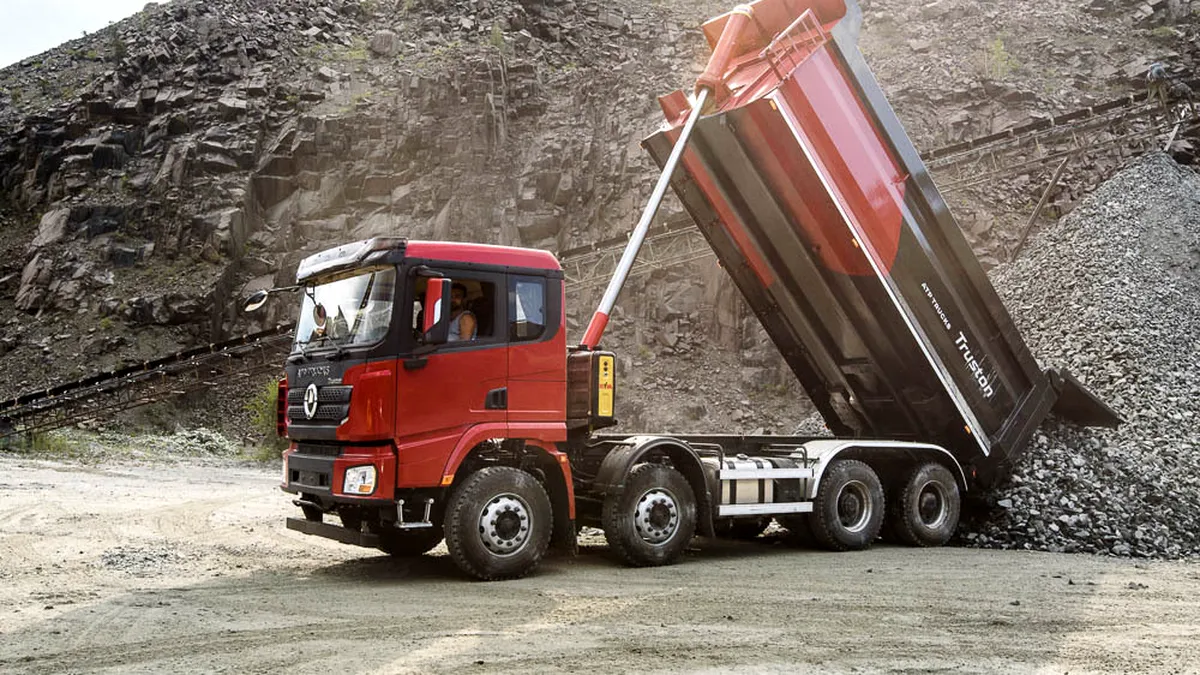 În Baia Mare a început producerea unui nou model de camion - GALERIE FOTO