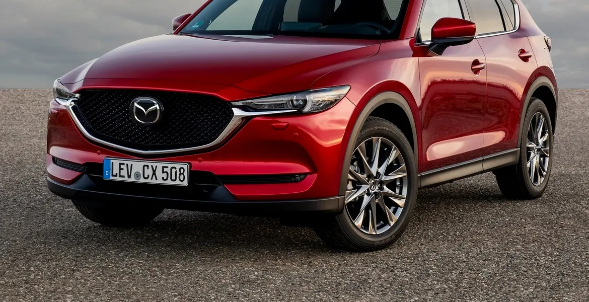 Primele imagini spion cu noua Mazda CX-5. Noua generație a SUV-ului va fi lansată anul acesta