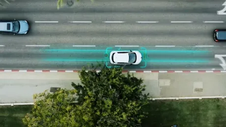 VIDEO | Cum arată prima autostradă „electrică” din Franța, care încarcă bateriile mașinilor în mers