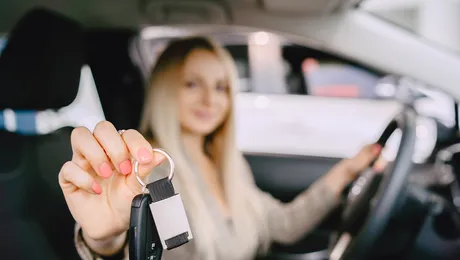 Femeie dezamăgită de mașina „premium” oferită de o firmă de închirieri: „De când este acest model Hyundai premium?”