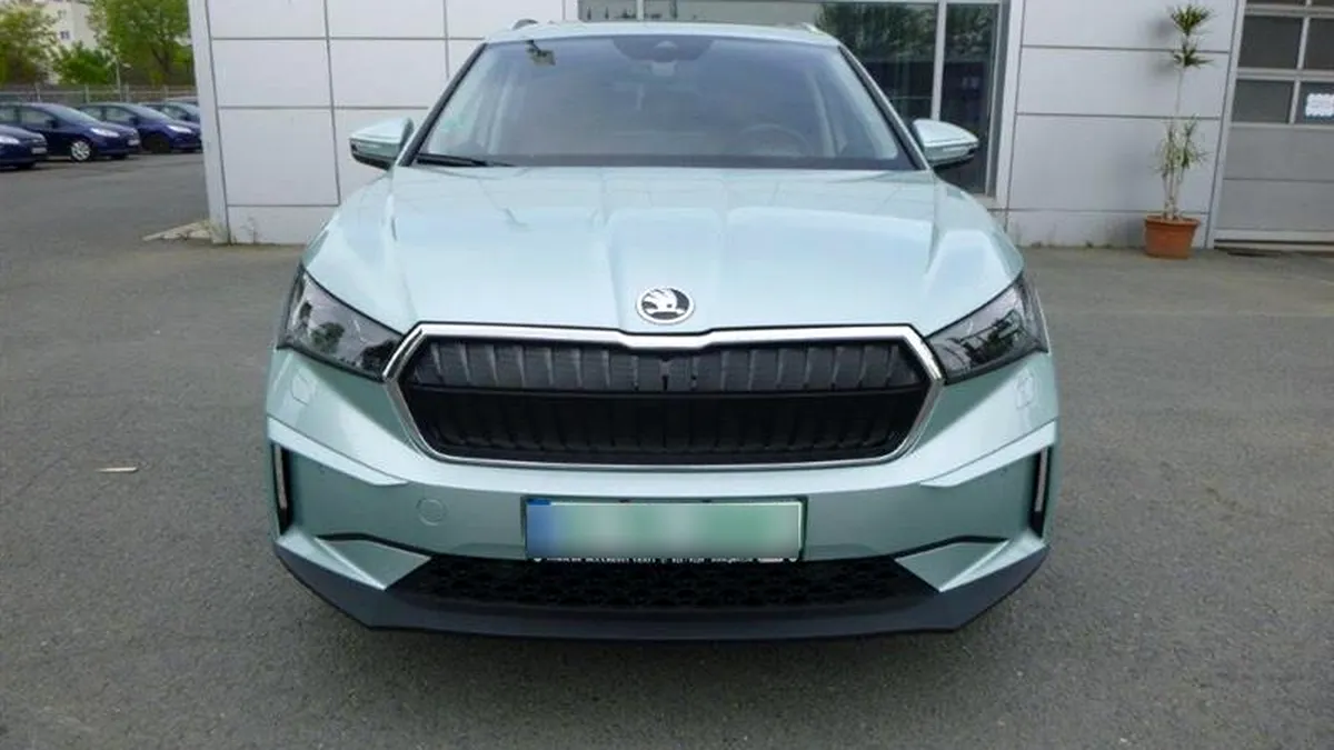 Skoda Enyaq second-hand. Ofertă pentru SUV electric cu 5.000 de KM la bord - FOTO