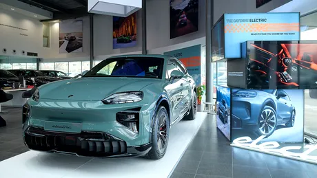 Foto | Noul Porsche Cayenne Turbo electric a ajuns la București. Preț de pornire de sub 170.000 de euro