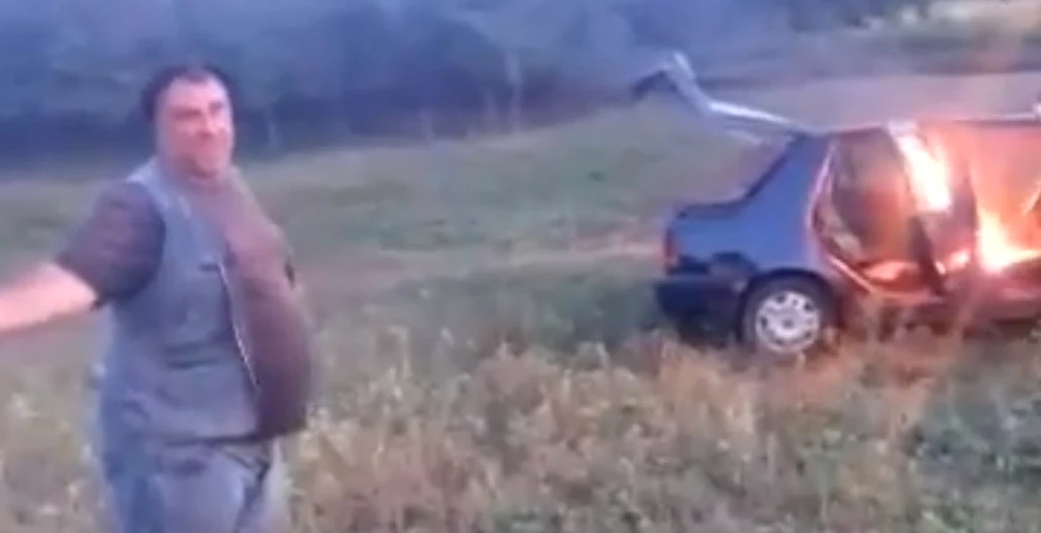 Un cioban şi-a dat foc la maşină şi a transmis totul live pe Facebook – VIDEO