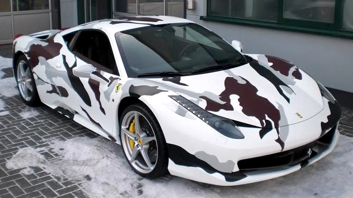 Ferrari 458 Italia în camuflaj de iarnă