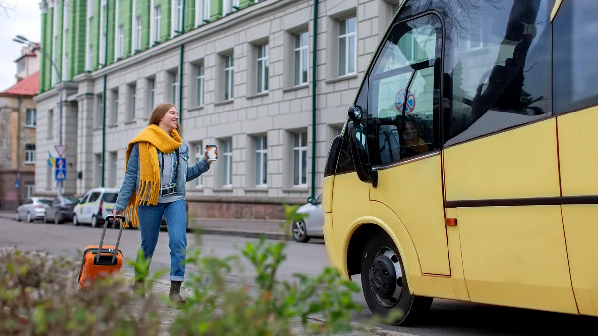 Orașul Zărnești, cu 21.000 de locuitori, trece la transport public de persoane 100% electric: Vrea să cumpere un microbuz