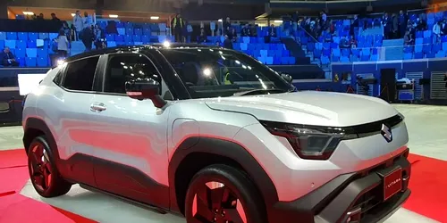 Suzuki dezvăluie primul său model electric: e Vitara – Disponibil din vara viitoare