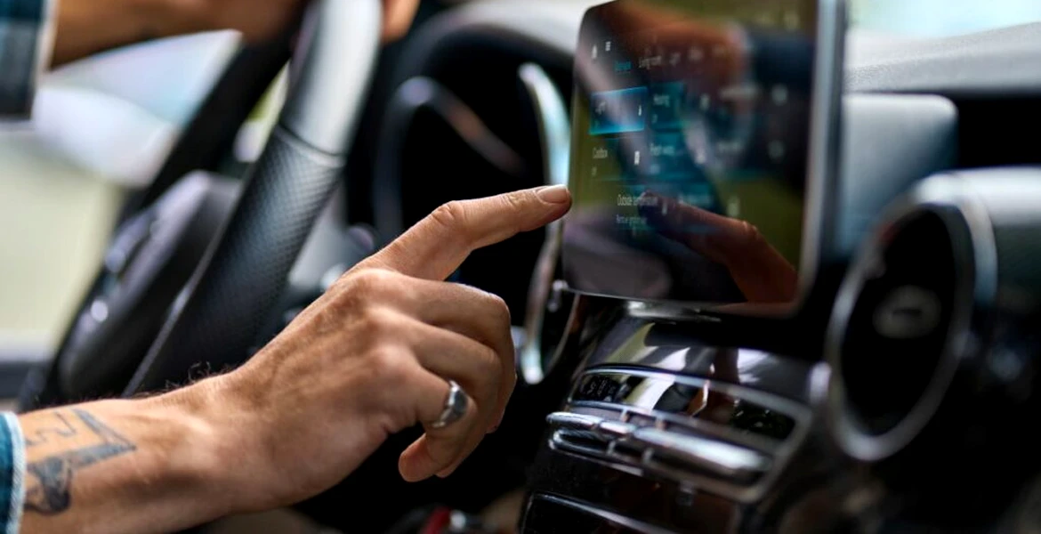 Dispare carnetul de conducere în format fizic? UE propune introducerea unui permis auto digital