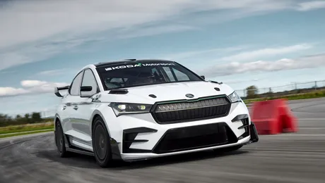 Skoda prezintă o variantă actualizată a conceptului Enyaq RS Race