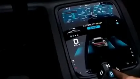 Primul clip cu interiorul lui Porsche Taycan. Este prima maşină electrică a producătorului german - VIDEO
