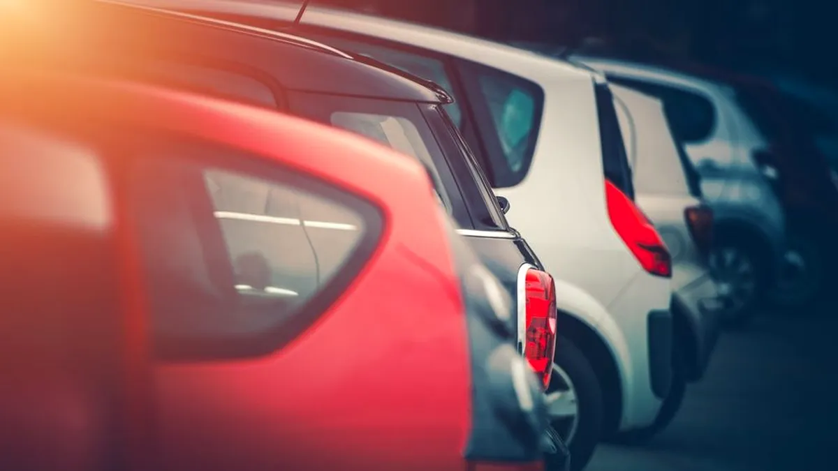 Cum pregătește, de fapt, un samsar o mașină înainte s-o scoată la vânzare pe olx.ro sau autovit.ro