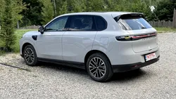 Îți încarci mașina electrică mai ieftin în august: tariful scade la 0,99 lei/kWh