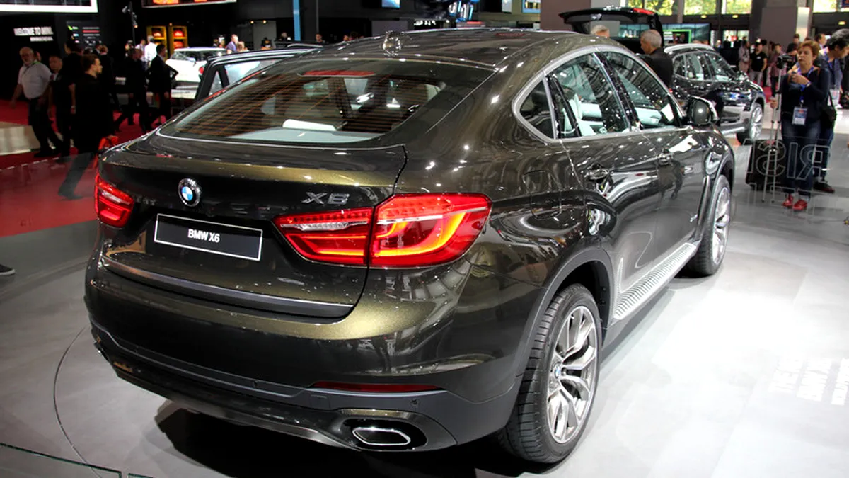 A doua generaţie BMW X6 şi-a arătat posteriorul mai subtil la Paris. LIVE
