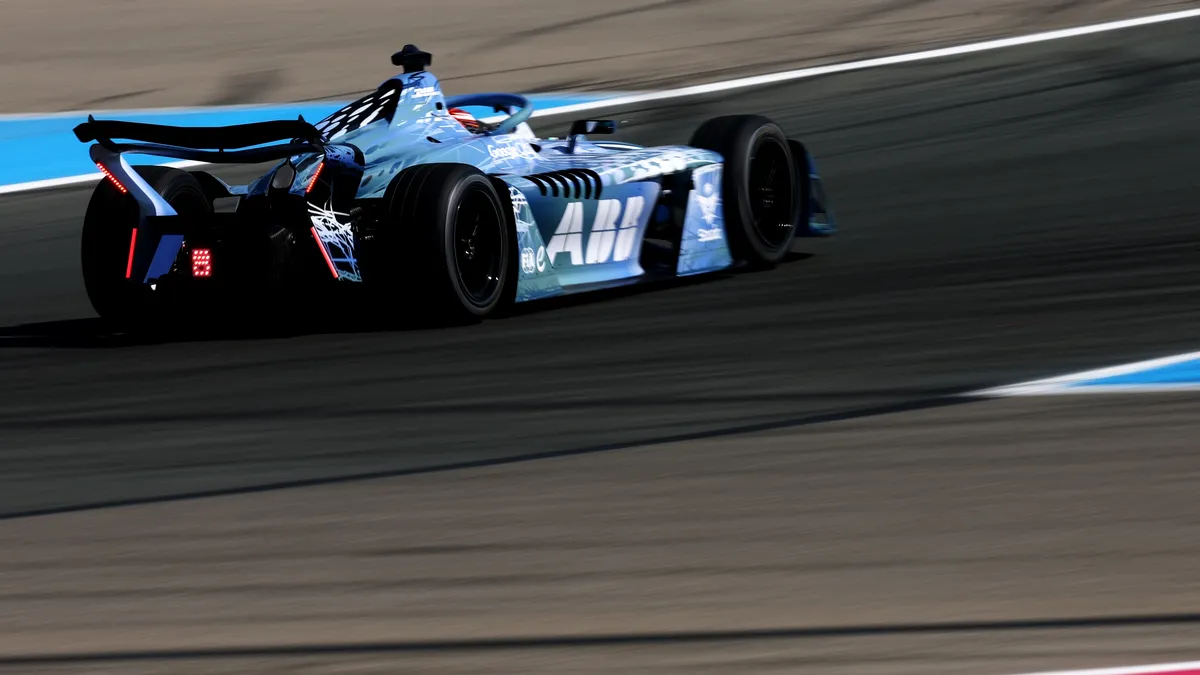 FIA prezintă noul monopost Gen4 pe circuit. Tracțiune integrală, aerodinamică îmbunătățită și până la 800 de cai putere