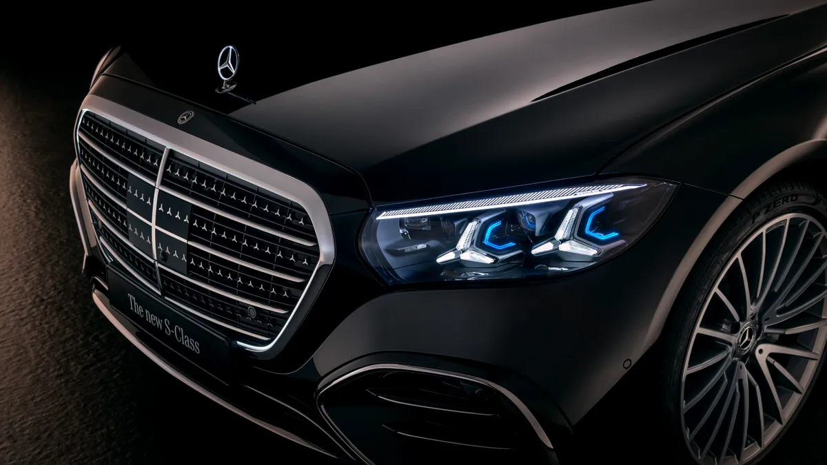 Video - Mercedes-Benz S-Class primește un amplu facelift. Motoare electrificate, AI și tehnologie MB.OS