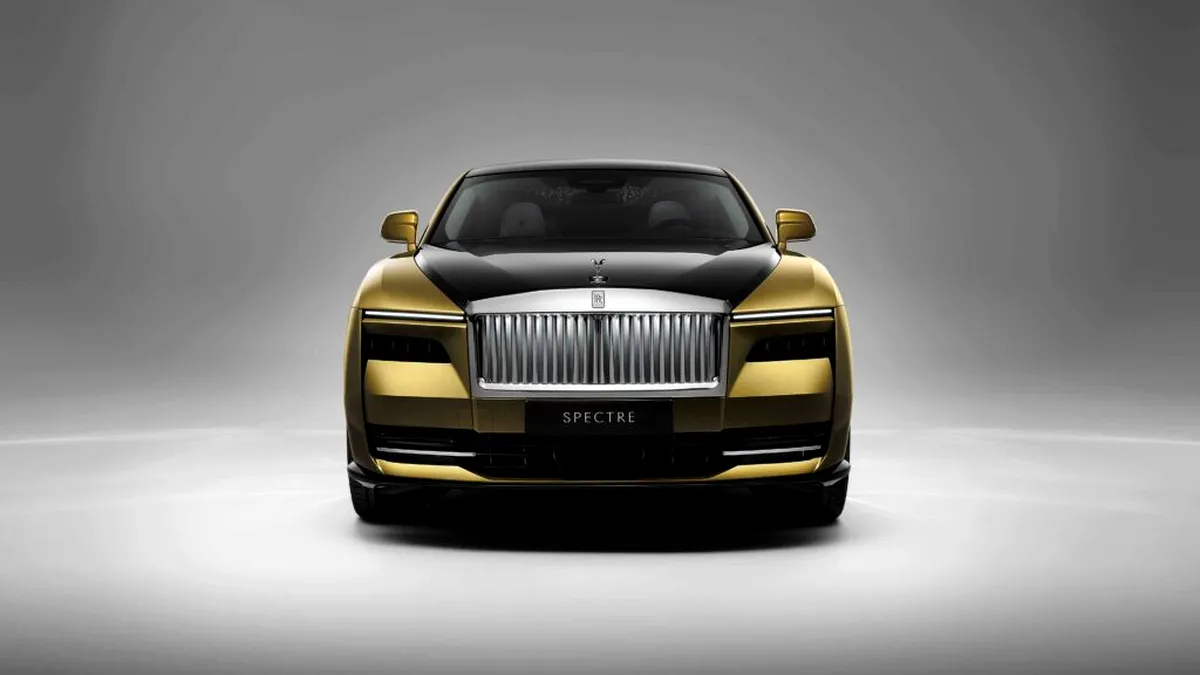 Rolls-Royce a prezentat ”super coupe-ul electric de ultra-lux” denumit Spectre - VIDEO