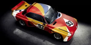 Bucureștiul intră pe harta BMW Art Car World Tour. Modelul din 1975 al lui Alexander Calder poate fi văzut în România