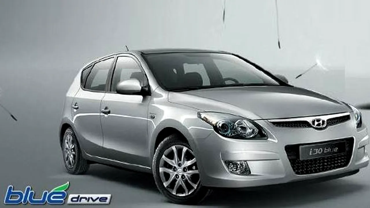 1-hyundai-i30-blue 