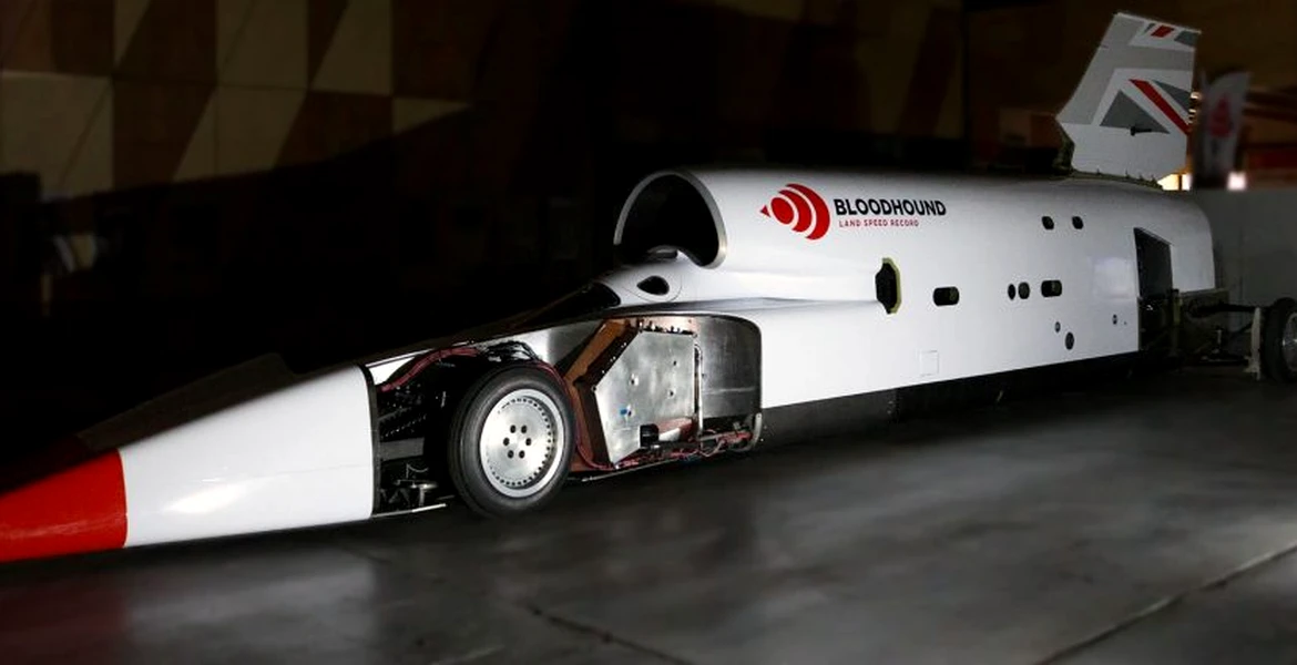Vehiculul Bloodhound LSR va încerca anul viitor să depăşească 1228 km/oră – VIDEO
