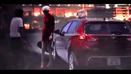 VIDEO: O nouă reclamă cu transsexuali pentru Toyota Auris