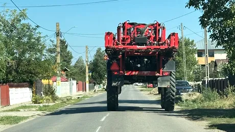 Au voie utilajele agricole să circule pe drumurile publice? Cum depășești corect un utilaj de mari dimensiuni