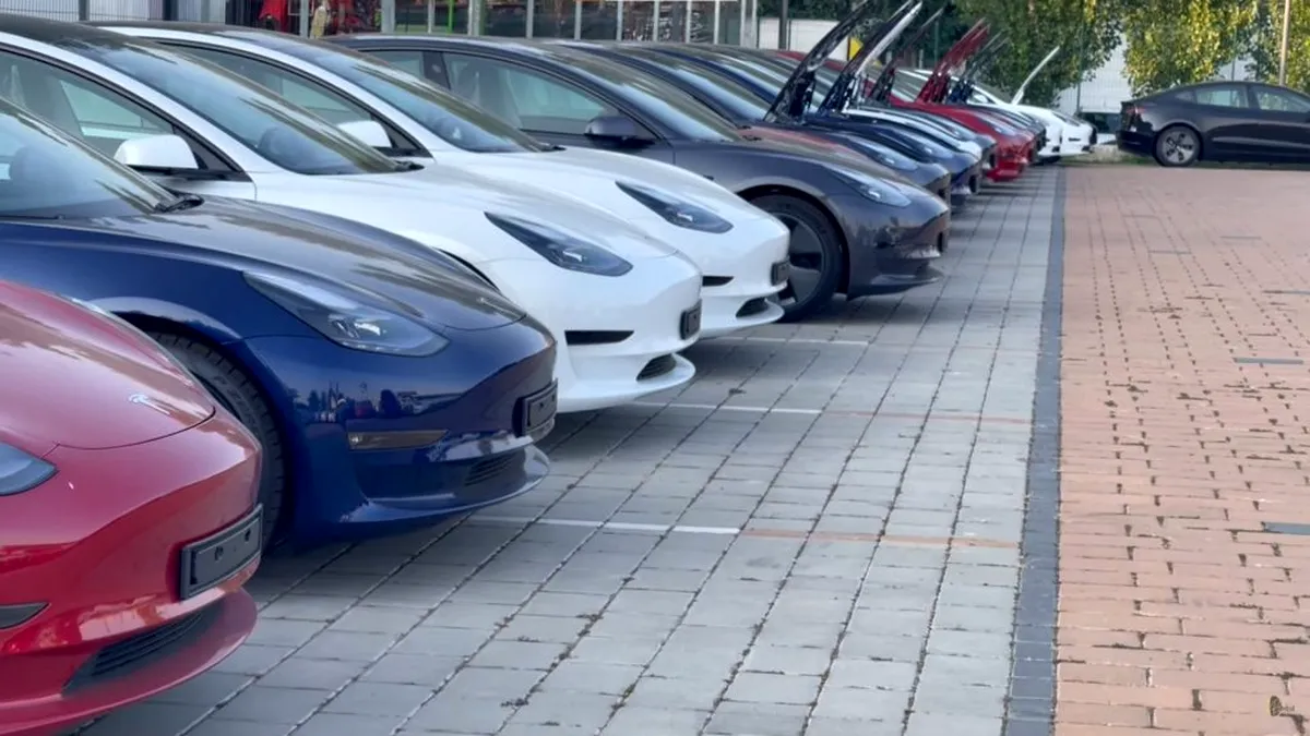 Tesla a început să livreze primele mașini în România. Câte comenzi are în prezent