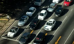 Autoritățile vor trimite drone în intersecțiile aglomerate semnalate de utilizatorii de pe Waze