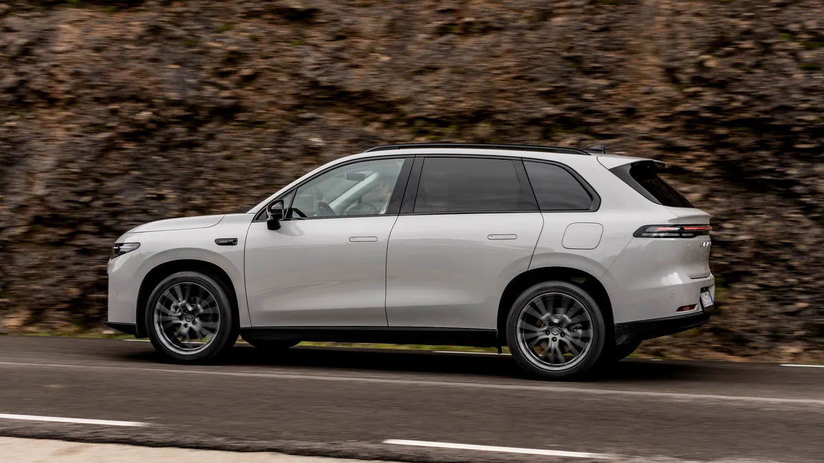 SUV-ul Leapmotor C10 va fi disponibil și într-o variantă cu range extender. Cât costă în Europa?