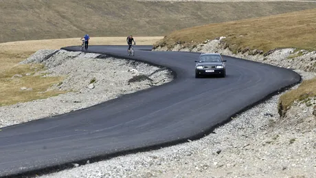 Circulaţie închisă pe Transalpina timp de două zile, pentru un concurs auto