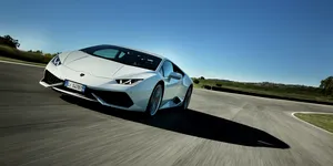 Cine spunea că motoarele V10 nu sunt fiabile? Cinci modele care dovedesc contrariul